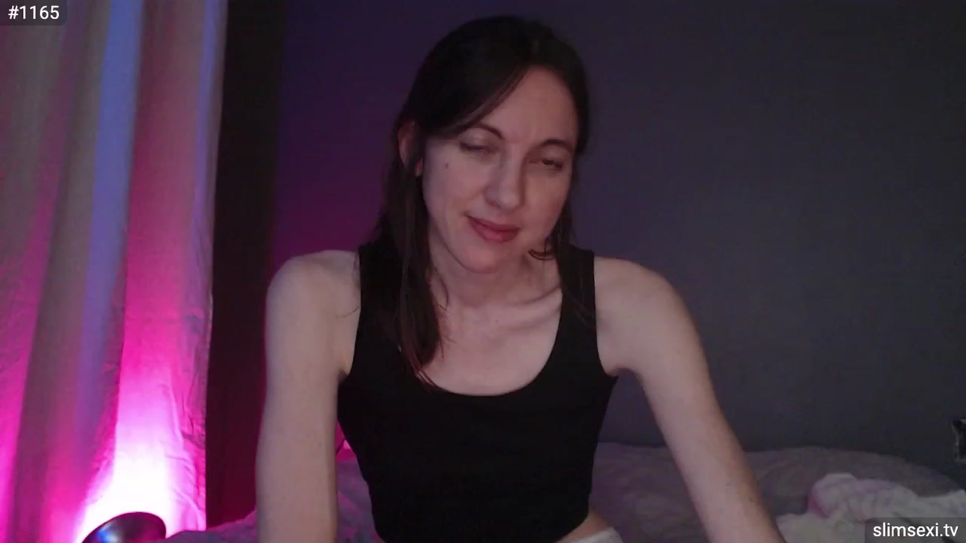 Gallery image thumbnail from SlimSexi's myfreecams stream on, 05/28/2023, 08:18 image 5 of 20