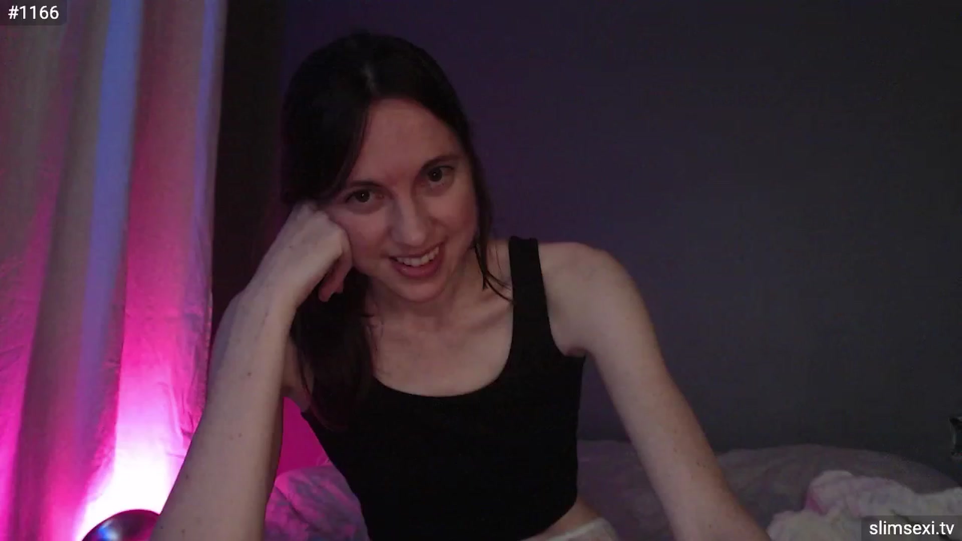 Gallery image thumbnail from SlimSexi's myfreecams stream on, 05/28/2023, 08:18 image 6 of 20