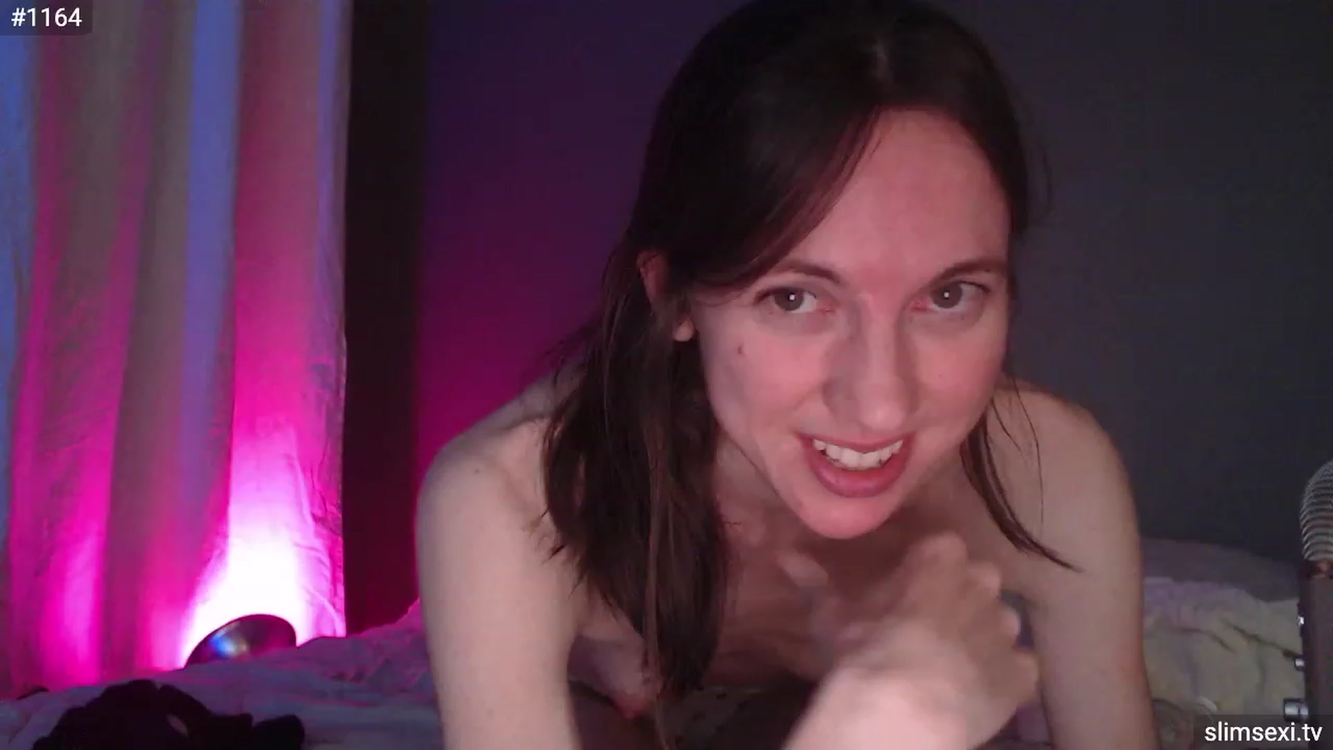 Gallery image thumbnail from SlimSexi's myfreecams stream on, 05/28/2023, 08:18 image 10 of 20