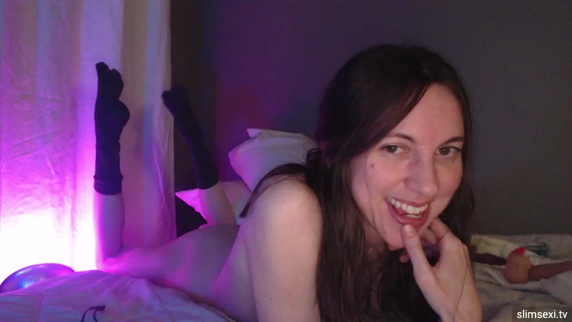 Gallery image thumbnail from SlimSexi's myfreecams stream on, 06/01/2023, 10:05 image 14 of 20