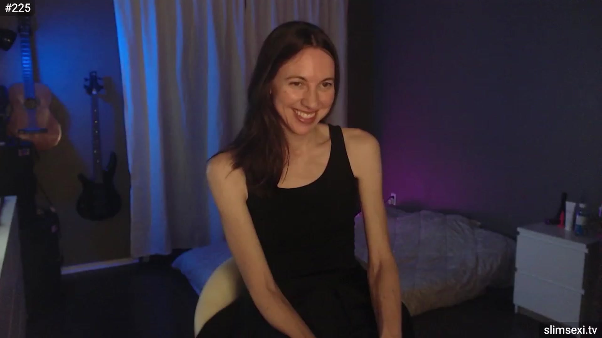 Gallery image thumbnail from SlimSexi's myfreecams stream on, 06/02/2023, 09:10 image 16 of 20