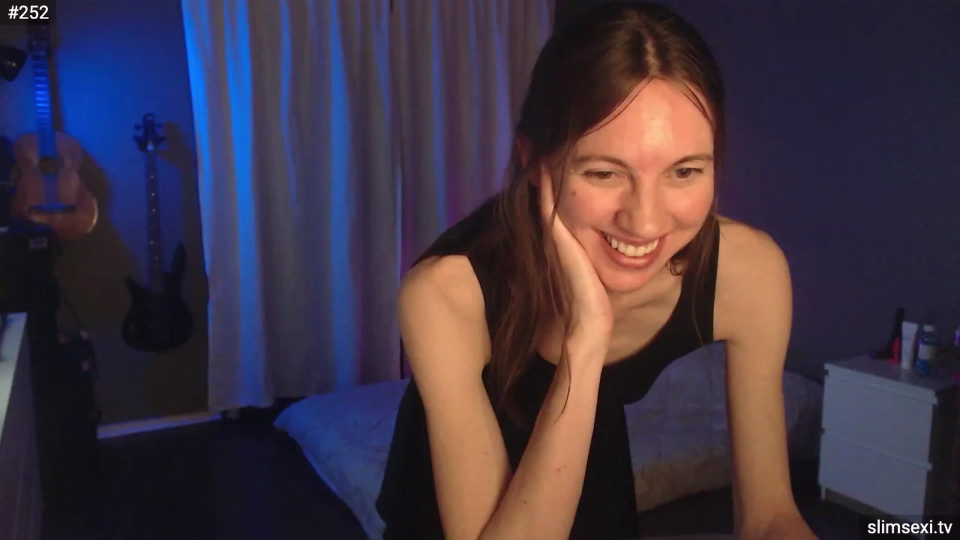Gallery image thumbnail from SlimSexi's myfreecams stream on, 06/02/2023, 09:10 image 6 of 20