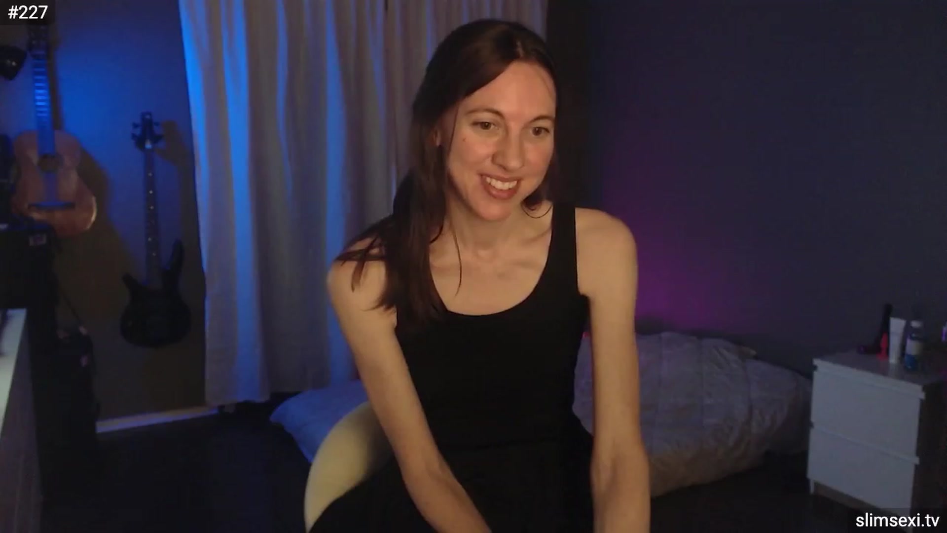 Gallery image thumbnail from SlimSexi's myfreecams stream on, 06/02/2023, 09:10 image 9 of 20
