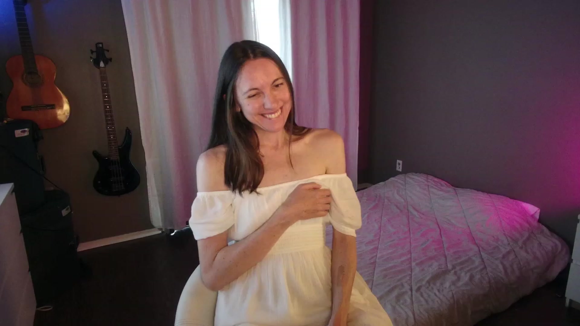 Gallery image thumbnail from SlimSexi's myfreecams stream on, 08/14/2023, 02:13 image 9 of 20