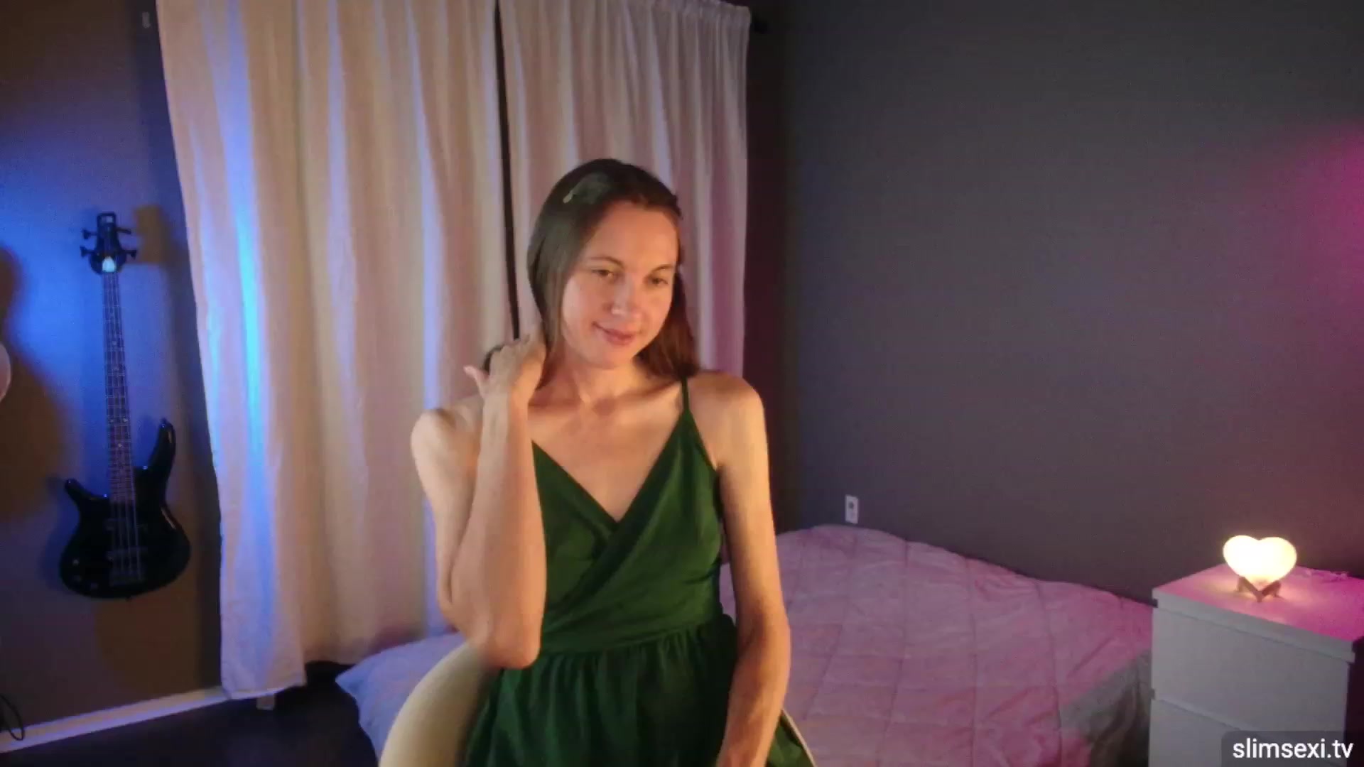 Gallery image thumbnail from SlimSexi's myfreecams stream on, 09/26/2023, 04:29 image 3 of 20