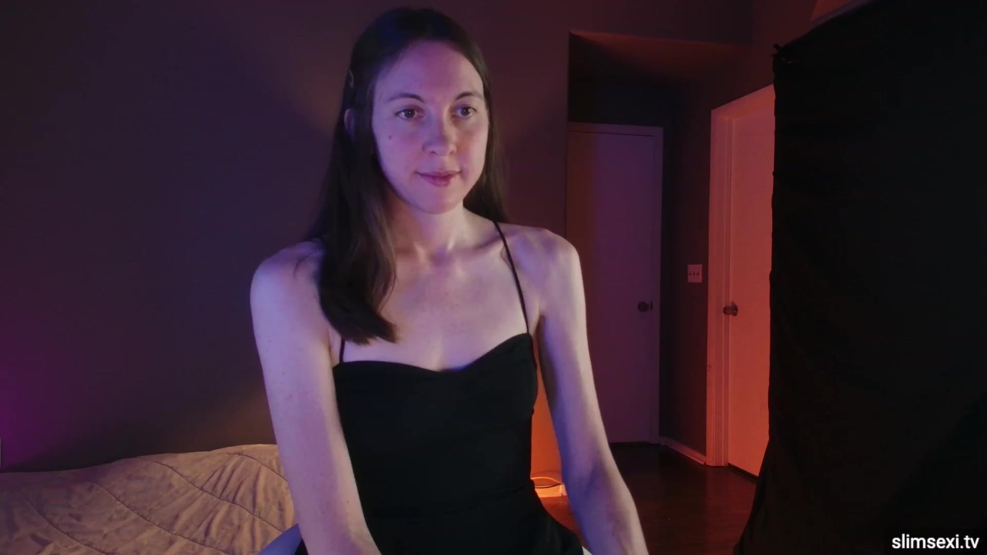 Gallery image thumbnail from SlimSexi's myfreecams stream on, 10/18/2023, 02:07 image 15 of 20