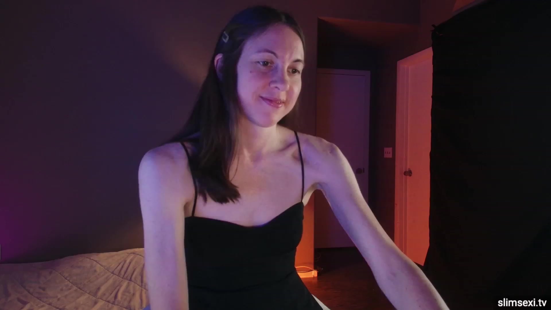 Gallery image thumbnail from SlimSexi's myfreecams stream on, 10/18/2023, 02:07 image 10 of 20