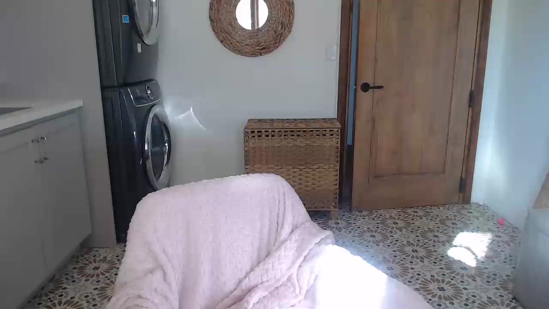 Gallery image thumbnail from SlipperyP_'s myfreecams stream on, 11/14/2022, 23:51 image 11 of 20