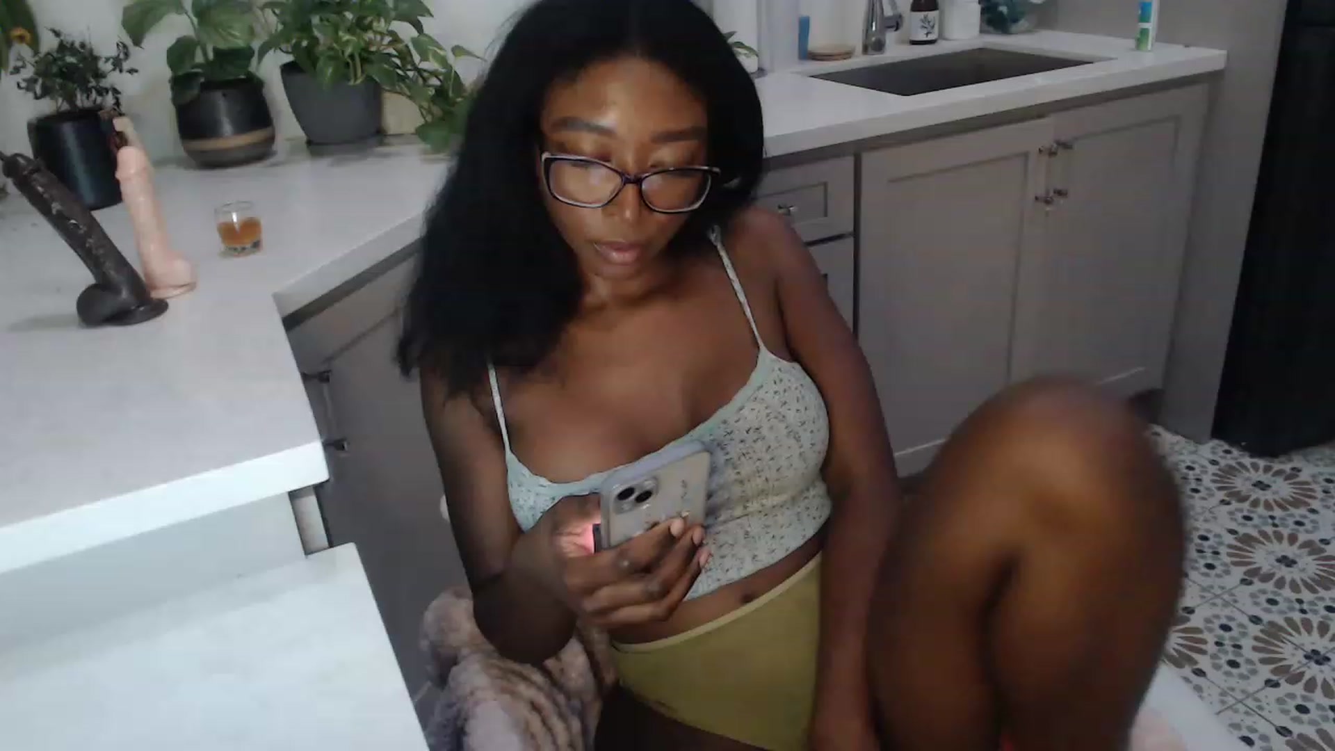 Gallery image thumbnail from SlipperyP_'s myfreecams stream on, 11/20/2022, 02:54 image 12 of 20