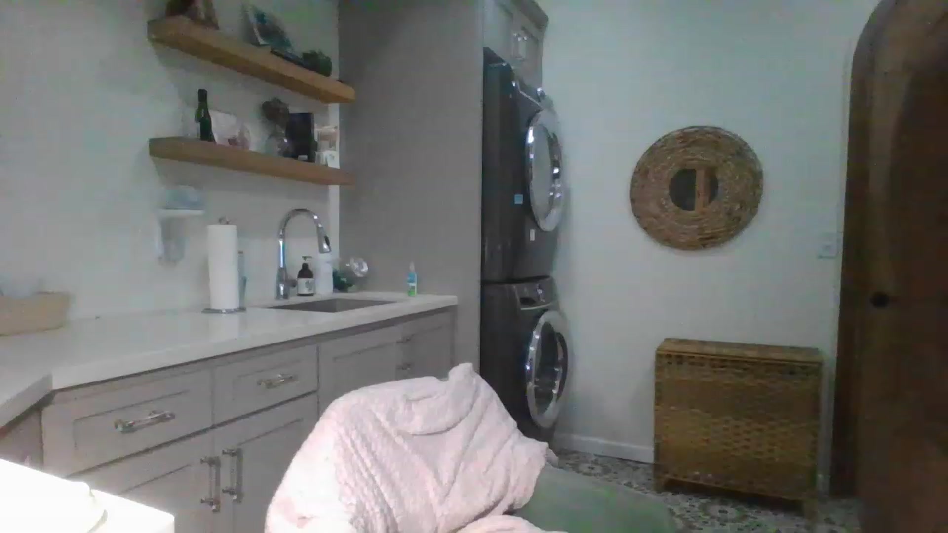 Gallery image thumbnail from SlipperyP_'s myfreecams stream on, 11/23/2022, 07:23 image 20 of 20