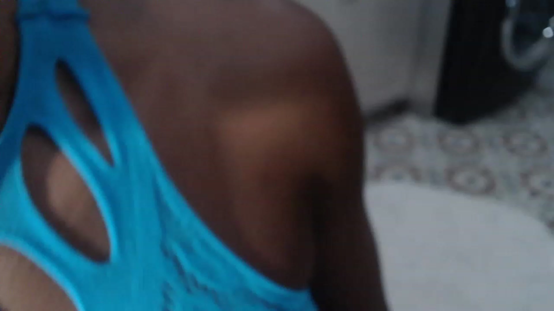 Gallery image thumbnail from SlipperyP_'s myfreecams stream on, 12/19/2022, 06:59 image 1 of 20