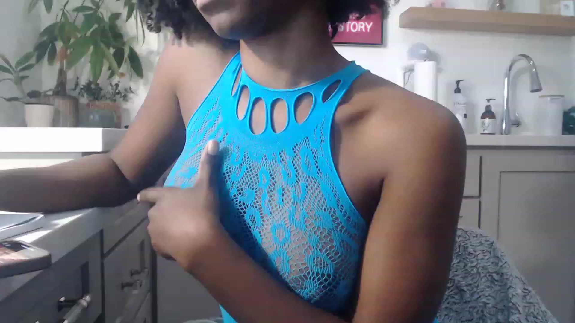 Gallery image thumbnail from SlipperyP_'s myfreecams stream on, 12/20/2022, 15:13 image 19 of 20