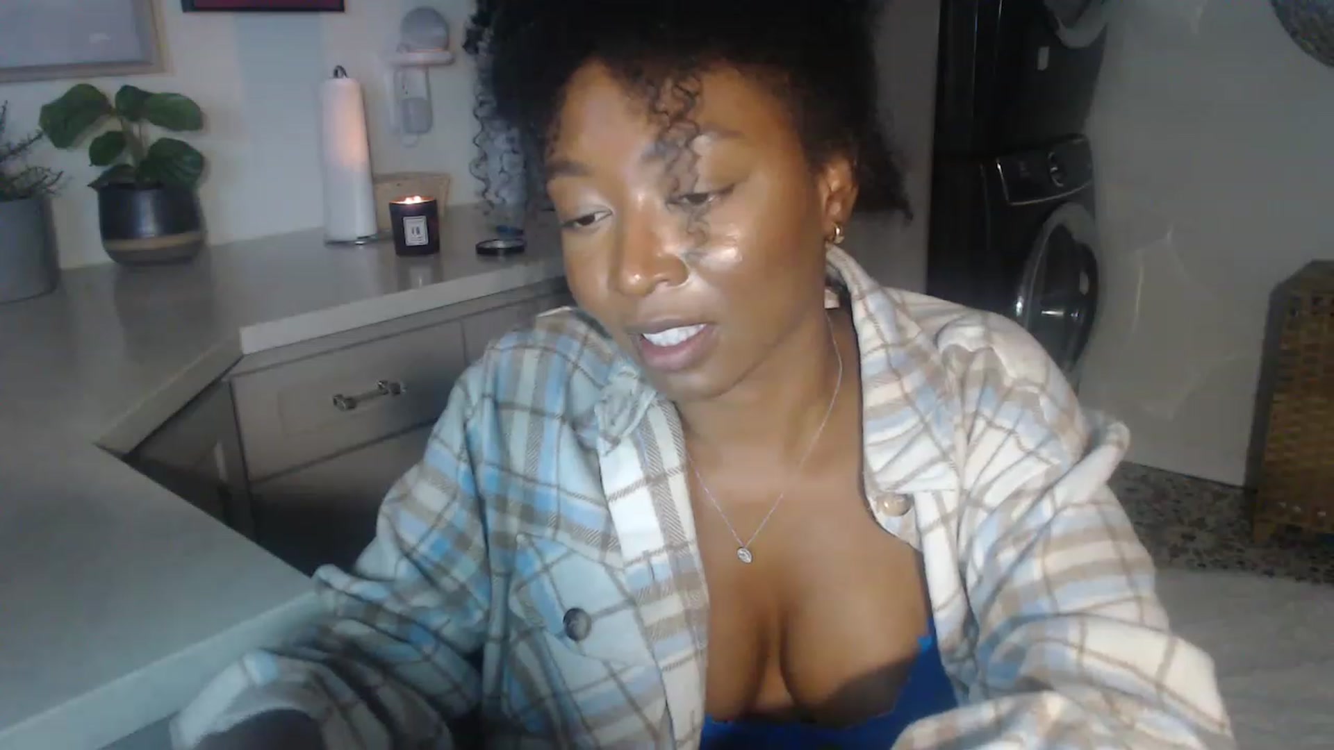 Gallery image thumbnail from SlipperyP_'s myfreecams stream on, 12/31/2022, 24:07 image 20 of 20