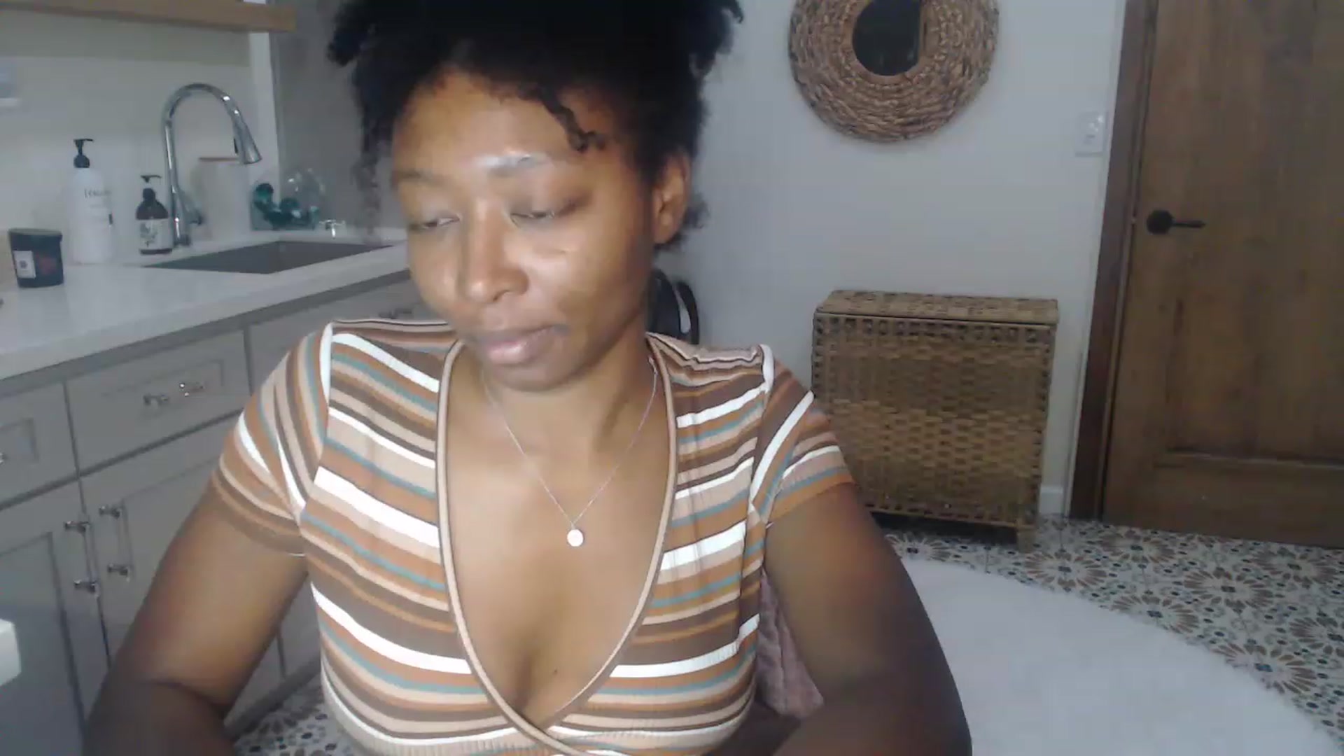 Gallery image thumbnail from SlipperyP_'s myfreecams stream on, 01/02/2023, 07:46 image 7 of 20
