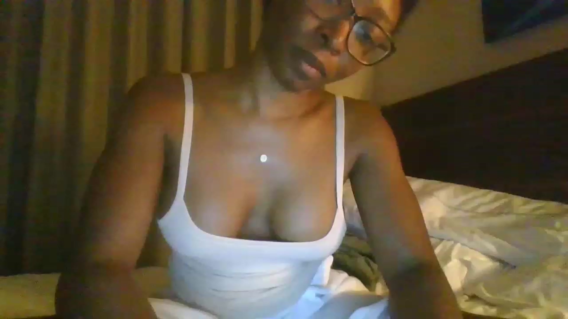 Gallery image thumbnail from SlipperyP_'s myfreecams stream on, 01/17/2023, 05:08 image 12 of 20