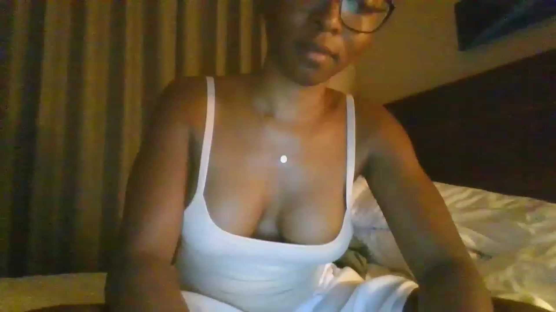 Gallery image thumbnail from SlipperyP_'s myfreecams stream on, 01/17/2023, 05:08 image 8 of 20
