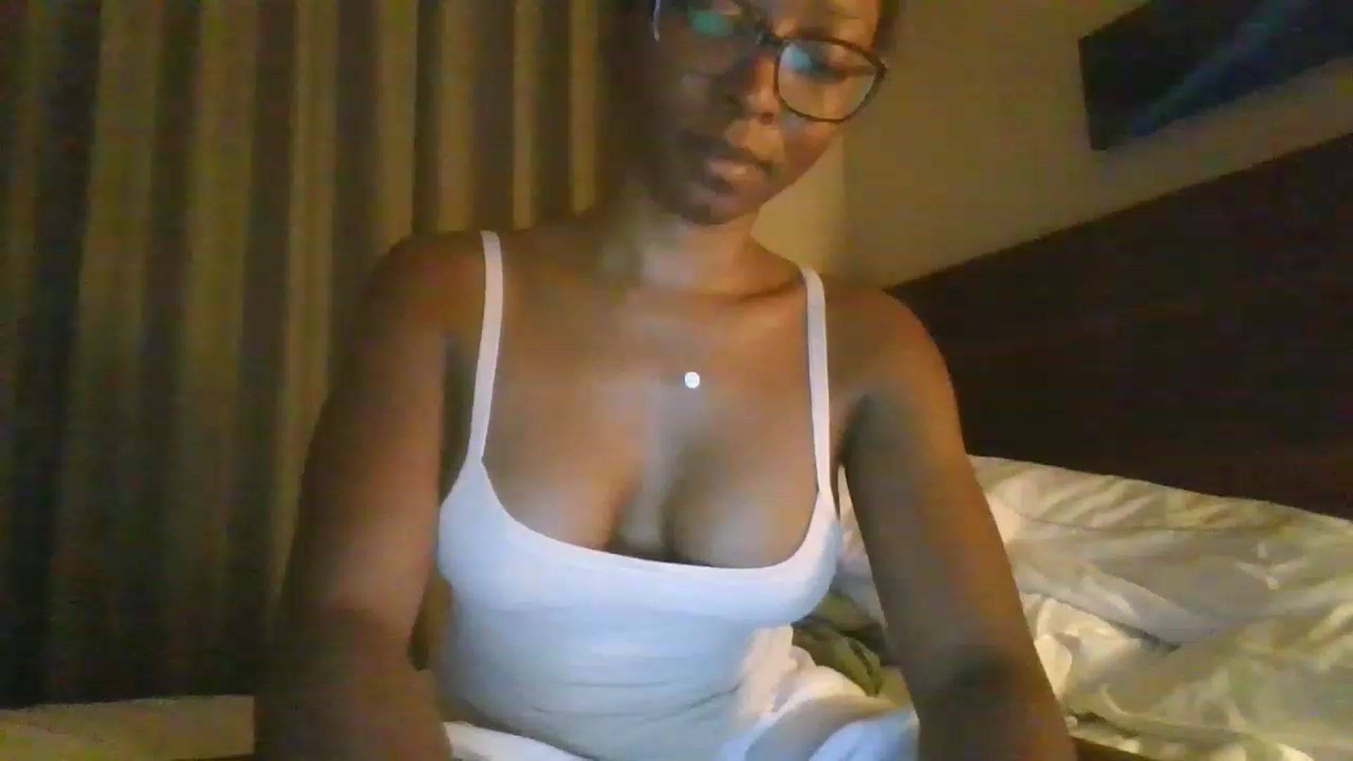 Gallery image thumbnail from SlipperyP_'s myfreecams stream on, 01/17/2023, 05:08 image 1 of 20