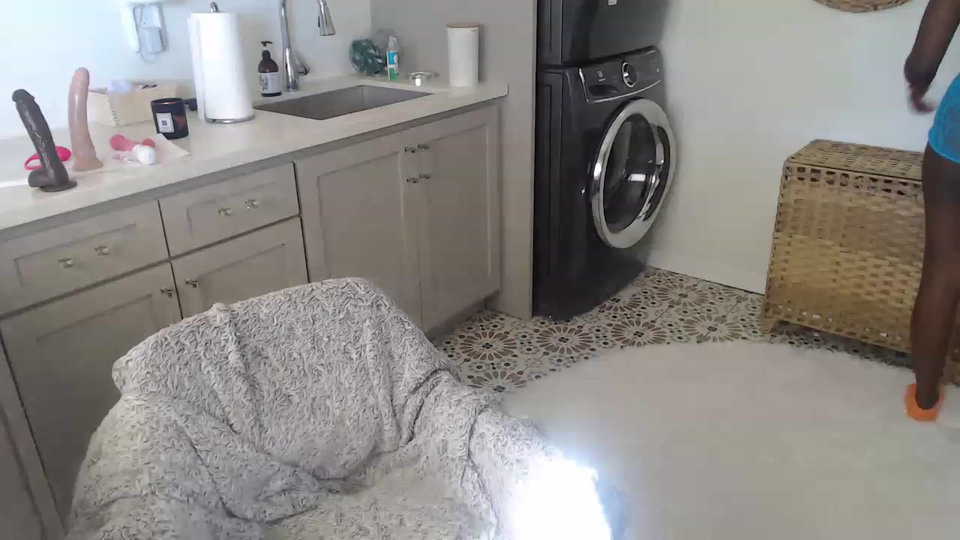 Gallery image thumbnail from SlipperyP_'s myfreecams stream on, 01/31/2023, 23:28 image 6 of 20
