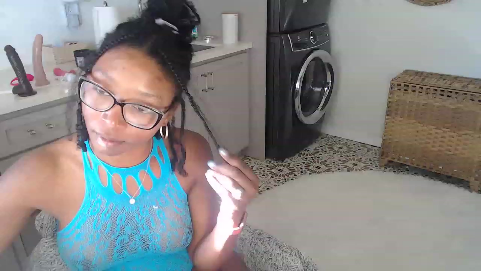 Gallery image thumbnail from SlipperyP_'s myfreecams stream on, 01/31/2023, 23:28 image 14 of 20