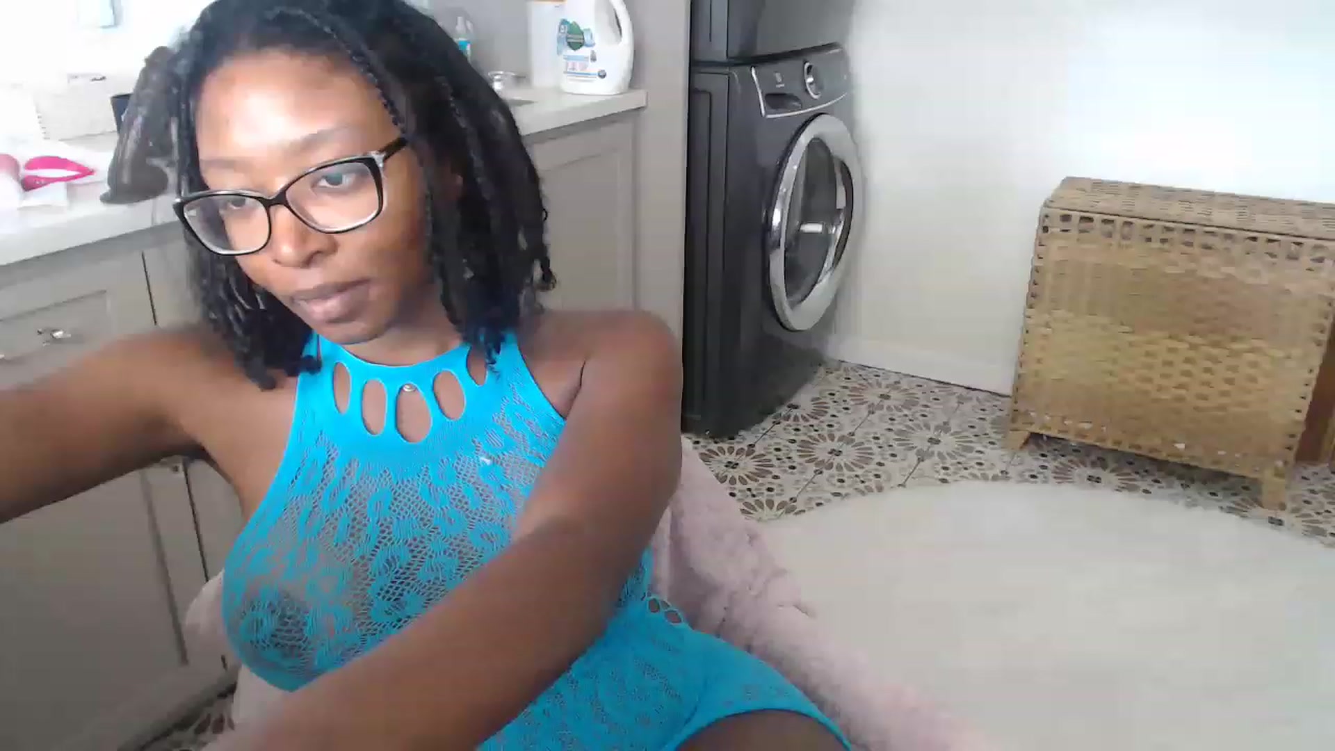 Gallery image thumbnail from SlipperyP_'s myfreecams stream on, 02/03/2023, 21:52 image 7 of 20