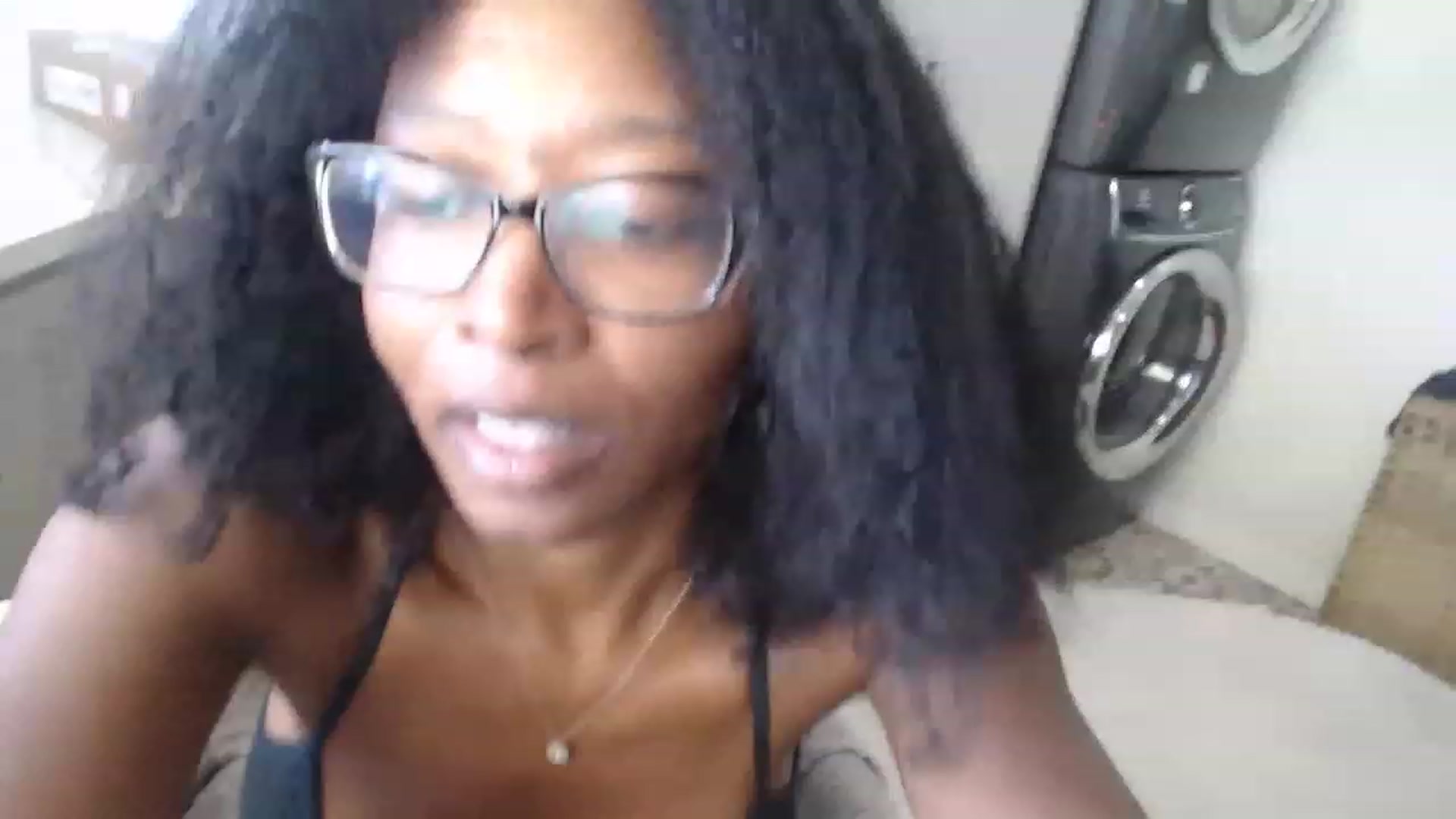 Gallery image thumbnail from SlipperyP_'s myfreecams stream on, 02/06/2023, 23:28 image 4 of 20