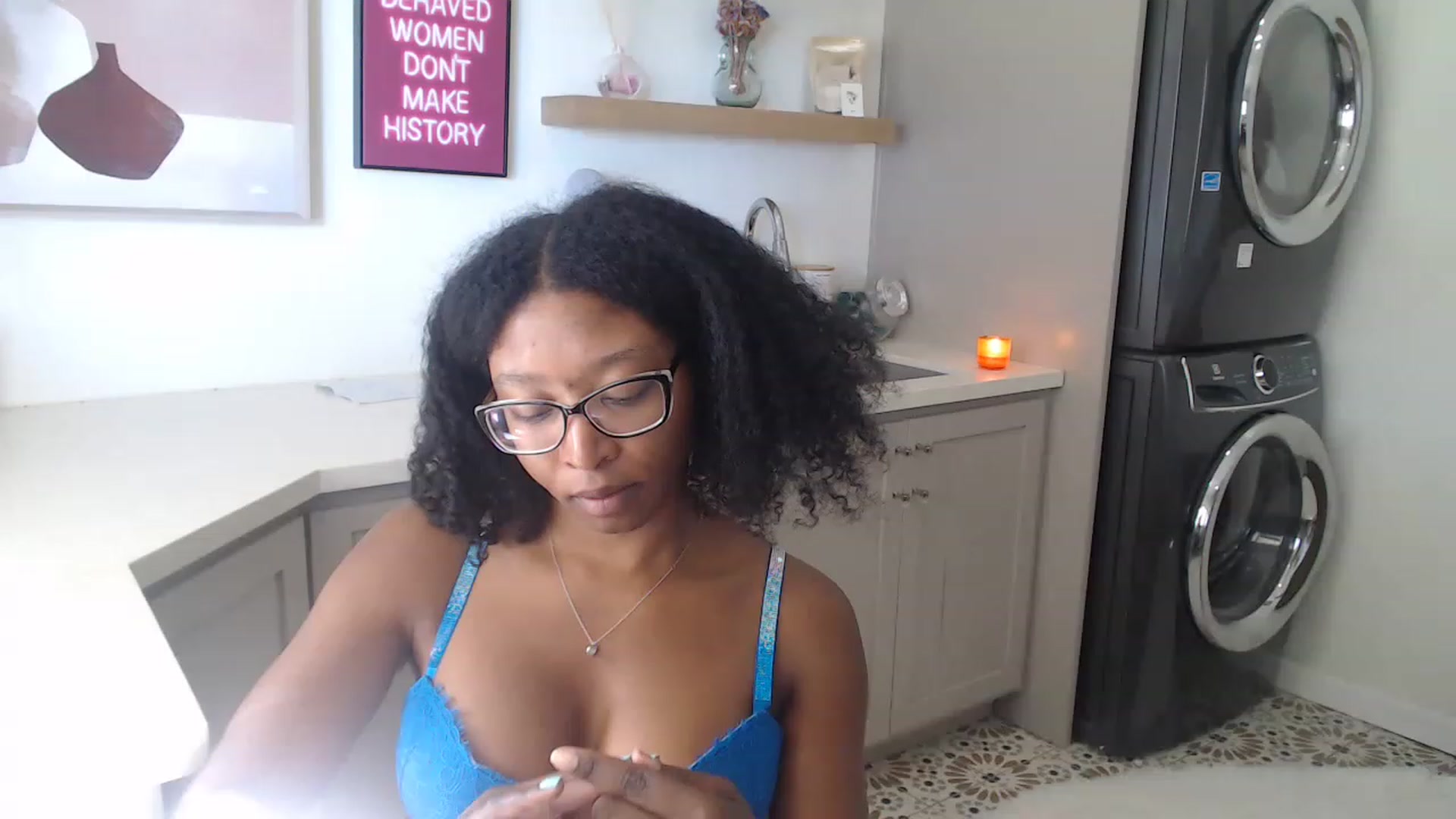 Gallery image thumbnail from SlipperyP_'s myfreecams stream on, 02/06/2023, 23:28 image 16 of 20