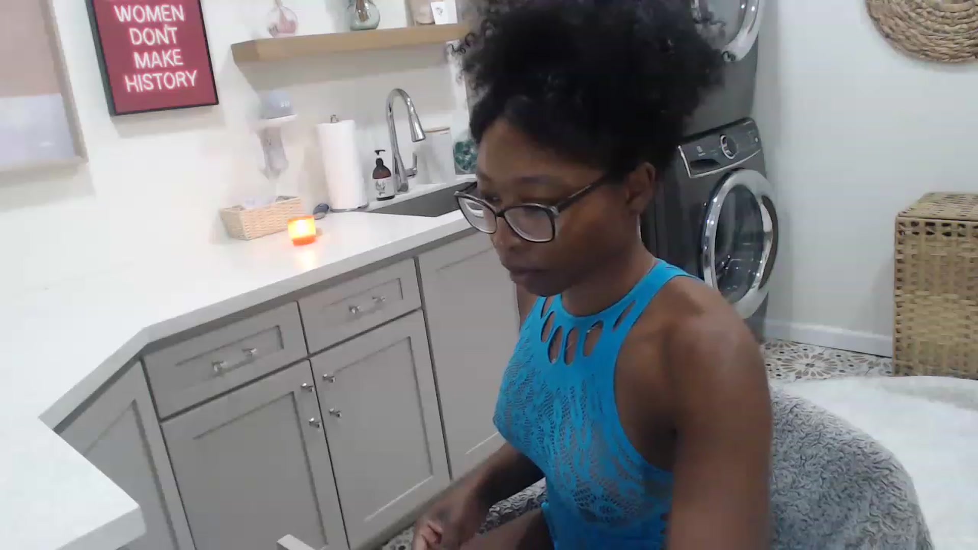 Gallery image thumbnail from SlipperyP_'s myfreecams stream on, 02/07/2023, 12:40 image 7 of 20