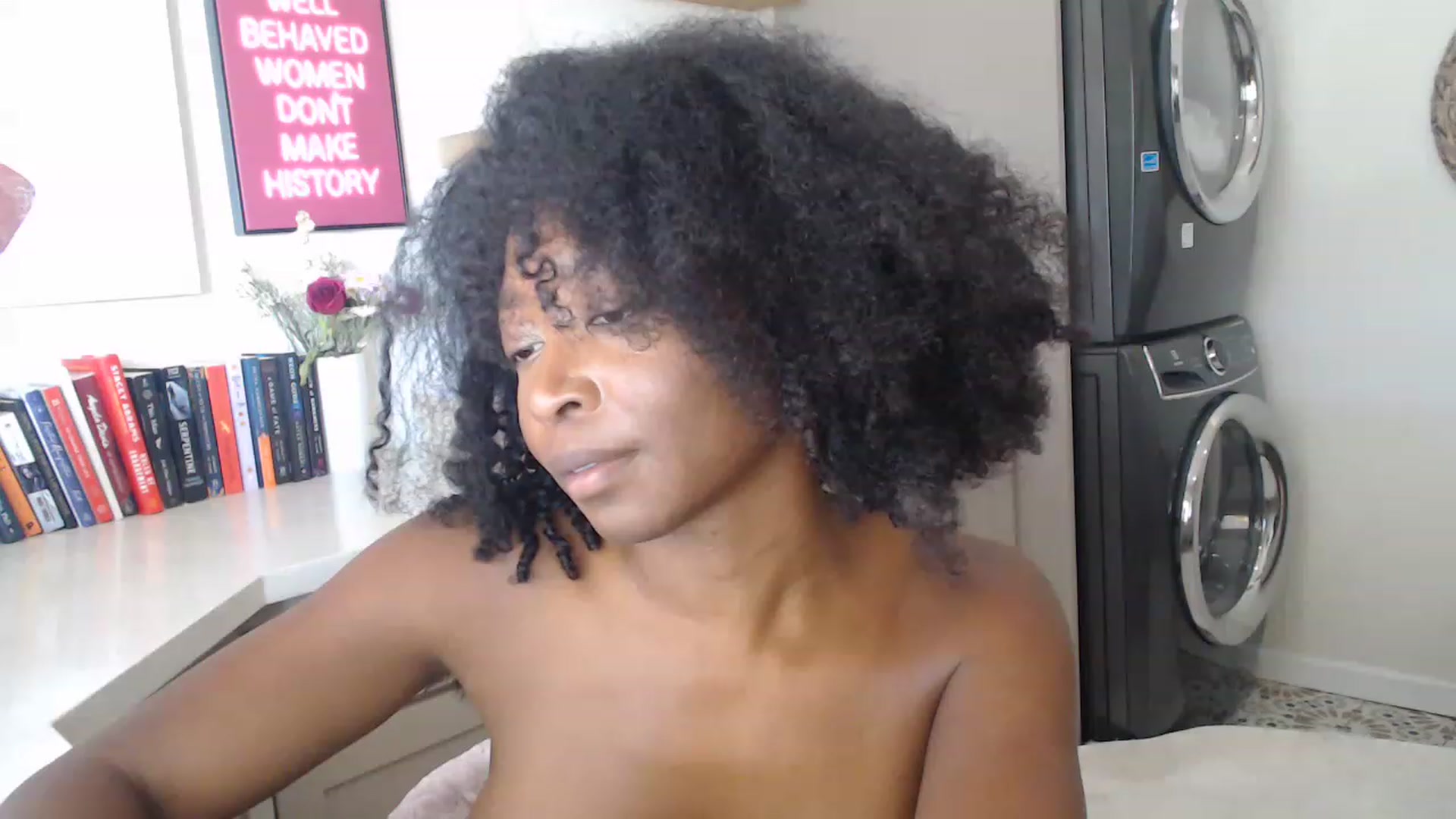Gallery image thumbnail from SlipperyP_'s myfreecams stream on, 03/04/2023, 15:00 image 10 of 20