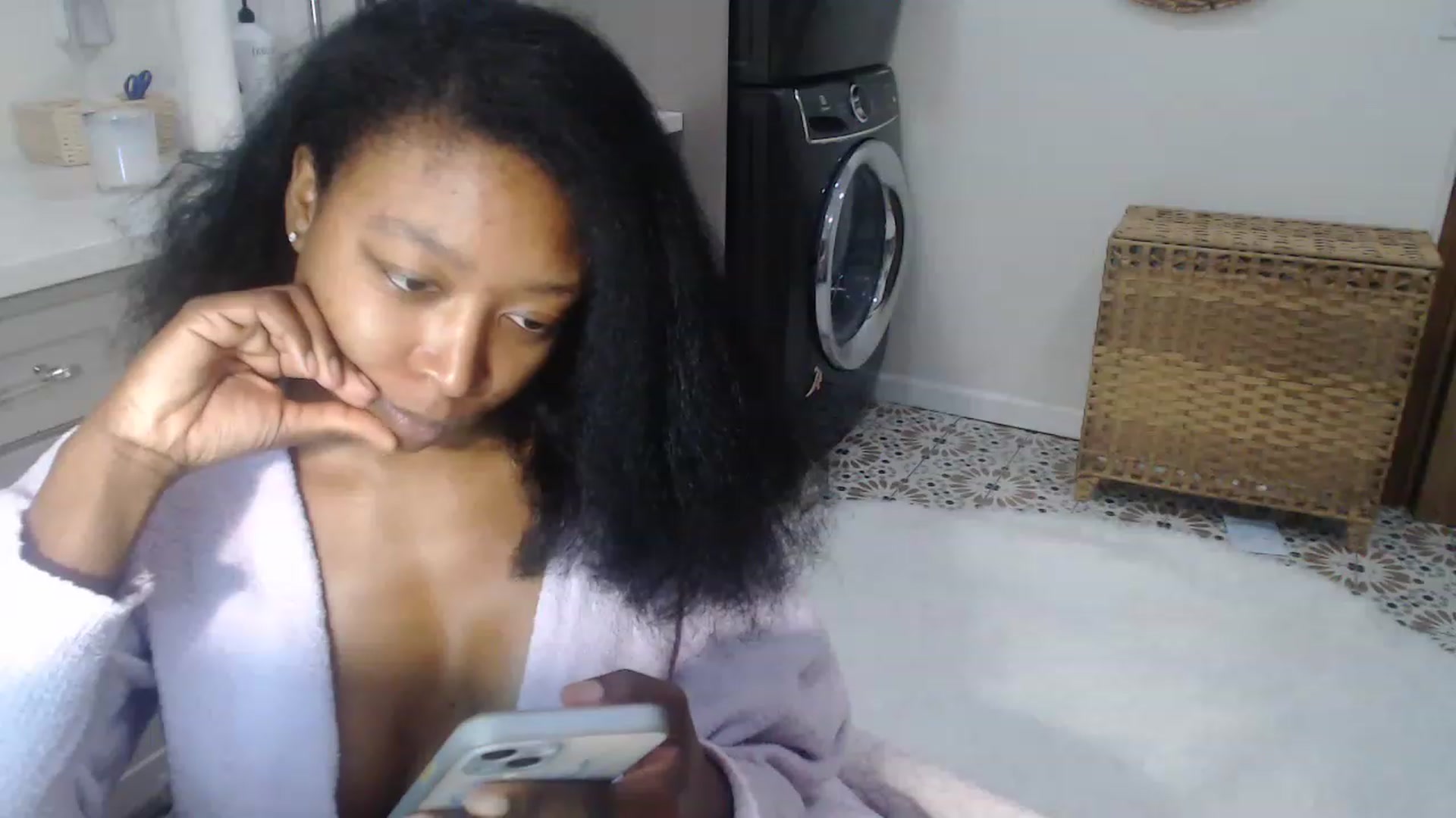 Gallery image thumbnail from SlipperyP_'s myfreecams stream on, 03/14/2023, 10:01 image 4 of 20