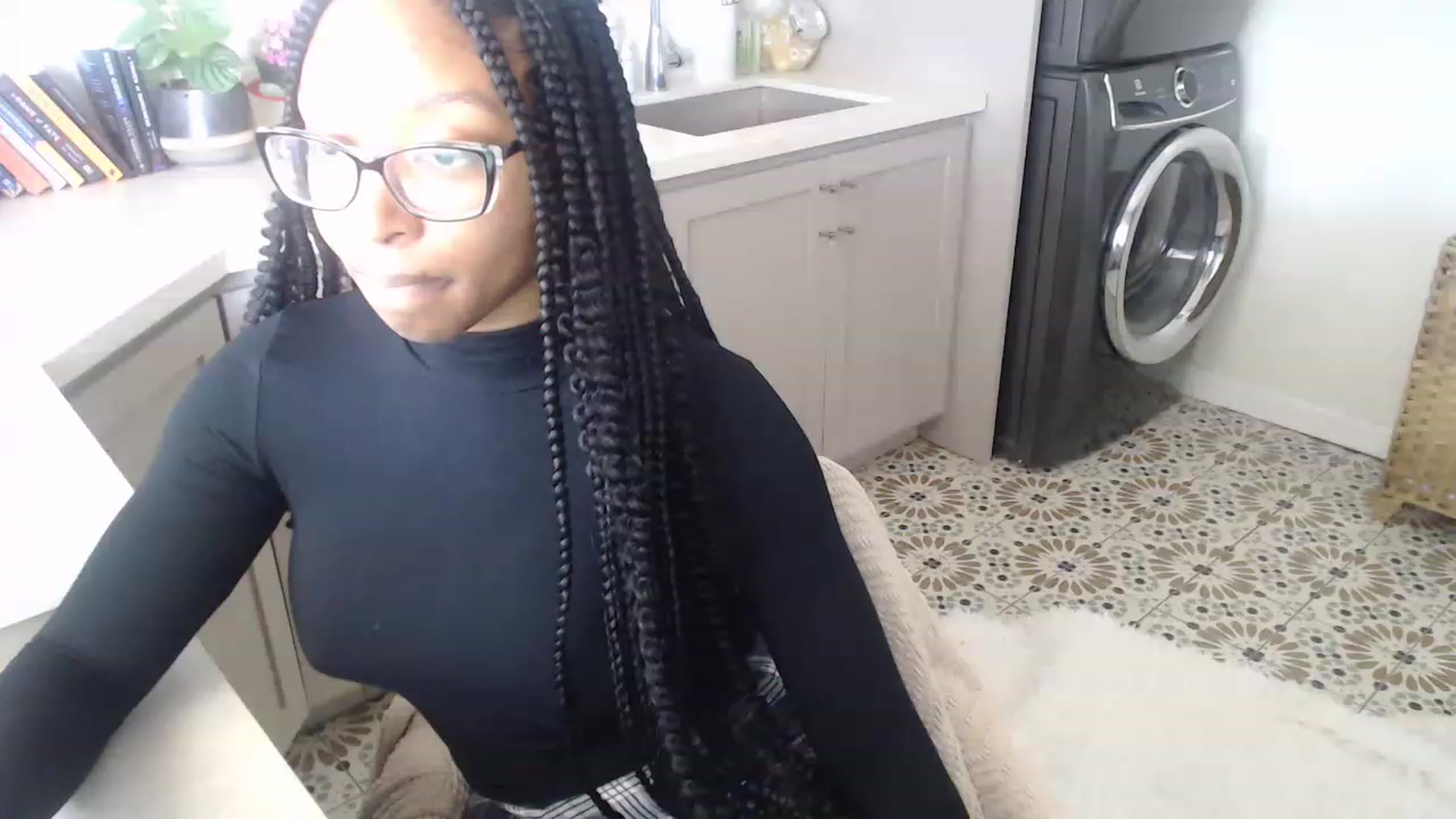 Gallery image thumbnail from SlipperyP_'s myfreecams stream on, 04/18/2023, 21:25 image 5 of 20