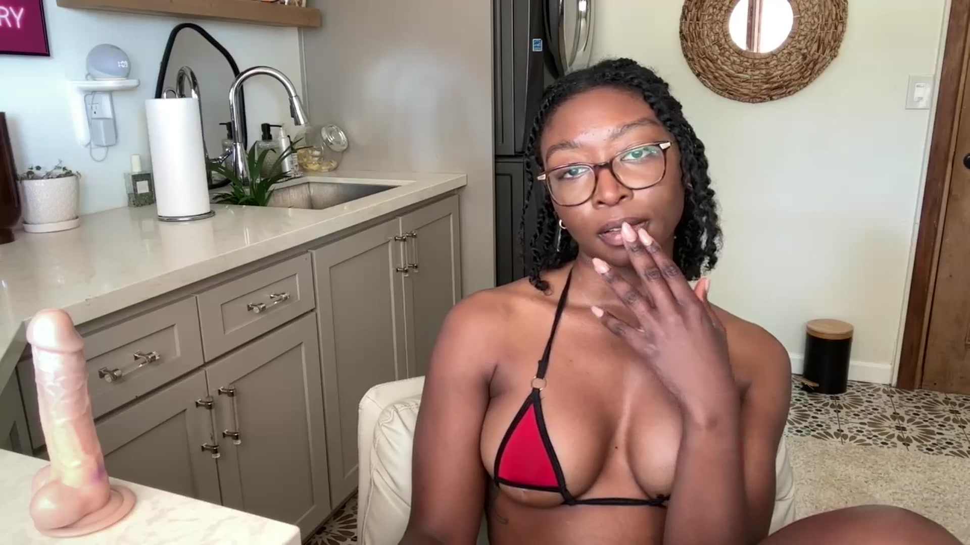 Gallery image thumbnail from SlipperyP_'s myfreecams stream on, 03/20/2025, 20:23 image 15 of 20