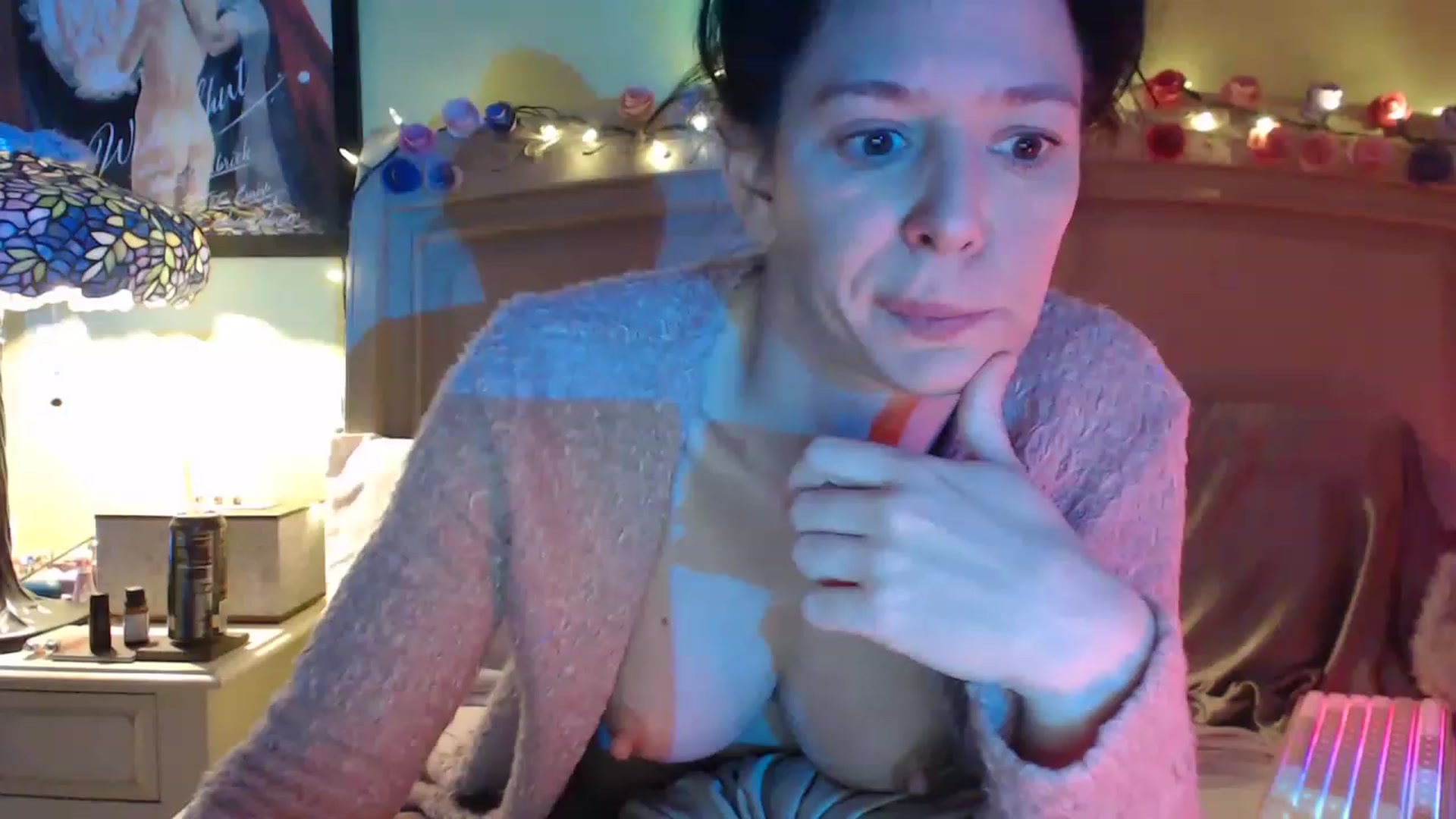 Gallery image thumbnail from SlottyBarista's myfreecams stream on, 11/22/2022, 09:15 image 12 of 20
