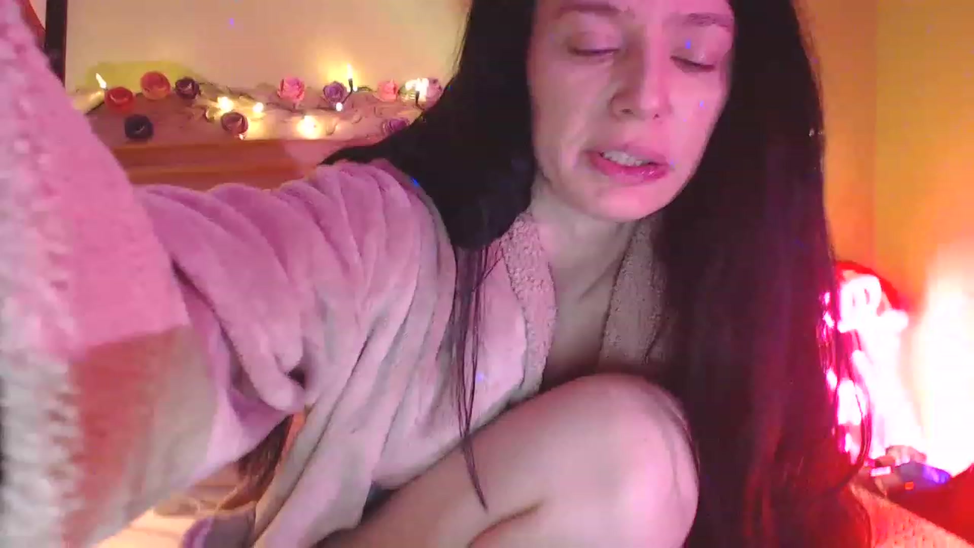 Gallery image thumbnail from SlottyBarista's myfreecams stream on, 12/07/2022, 09:38 image 14 of 20