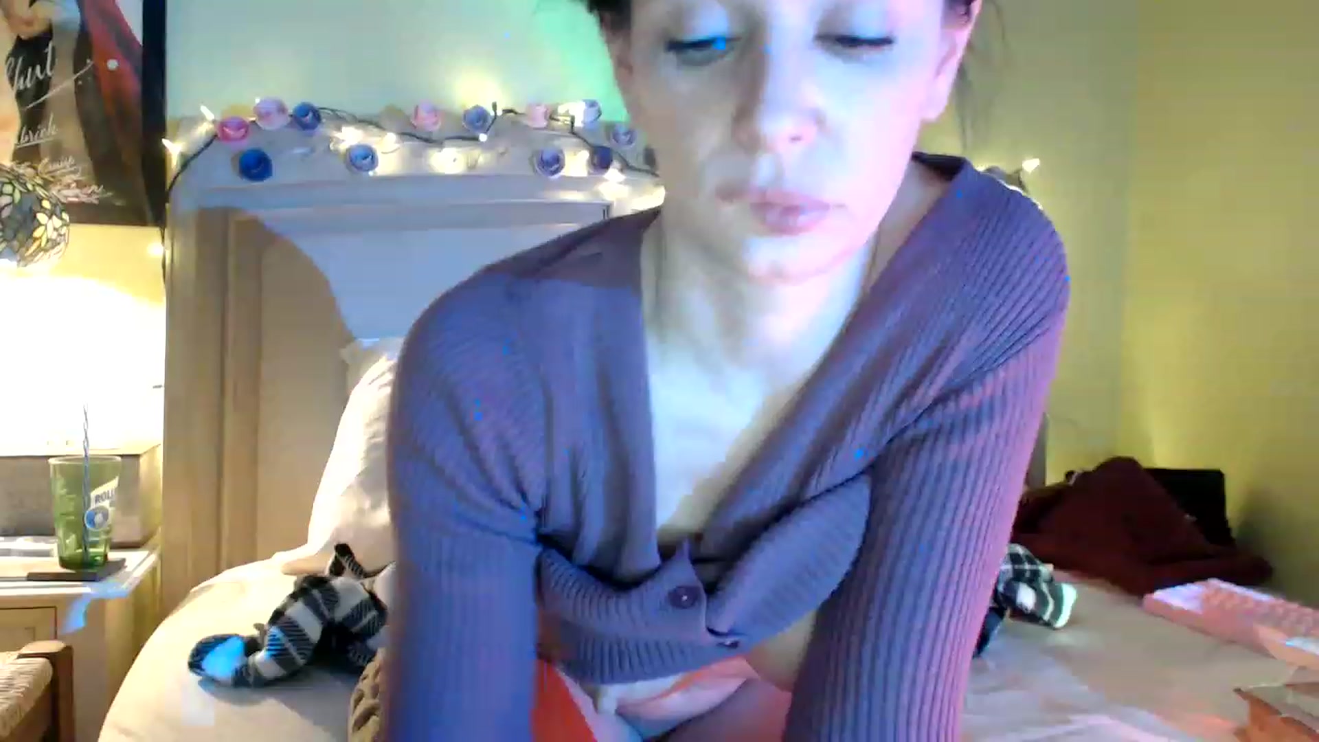 Gallery image thumbnail from SlottyBarista's myfreecams stream on, 01/09/2023, 08:55 image 17 of 20
