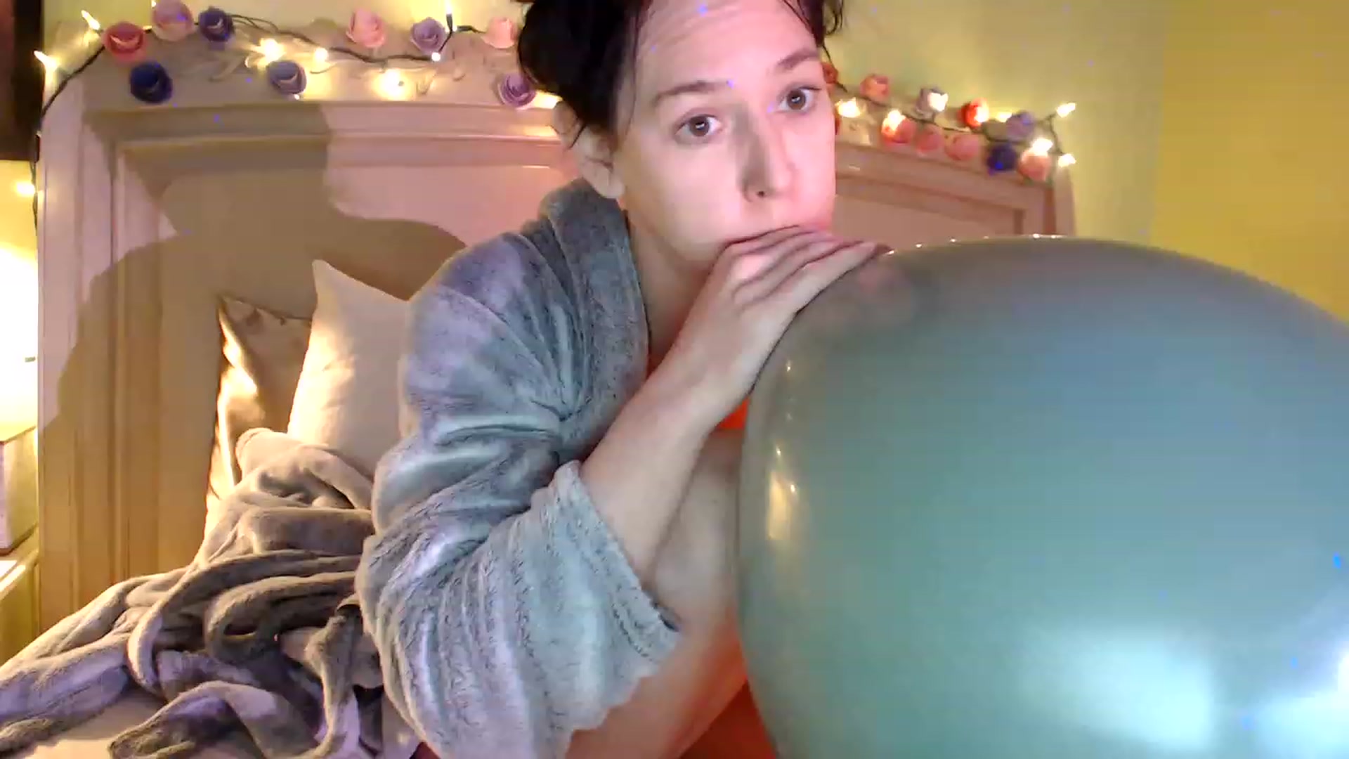 Gallery image thumbnail from SlottyBarista's myfreecams stream on, 01/23/2023, 08:06 image 3 of 20