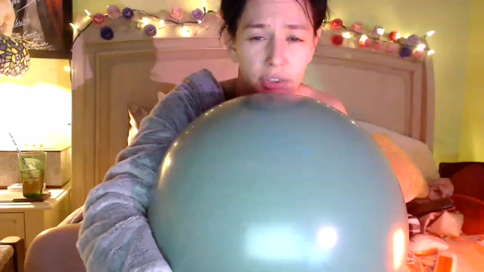 Gallery image thumbnail from SlottyBarista's myfreecams stream on, 01/23/2023, 08:06 image 4 of 20