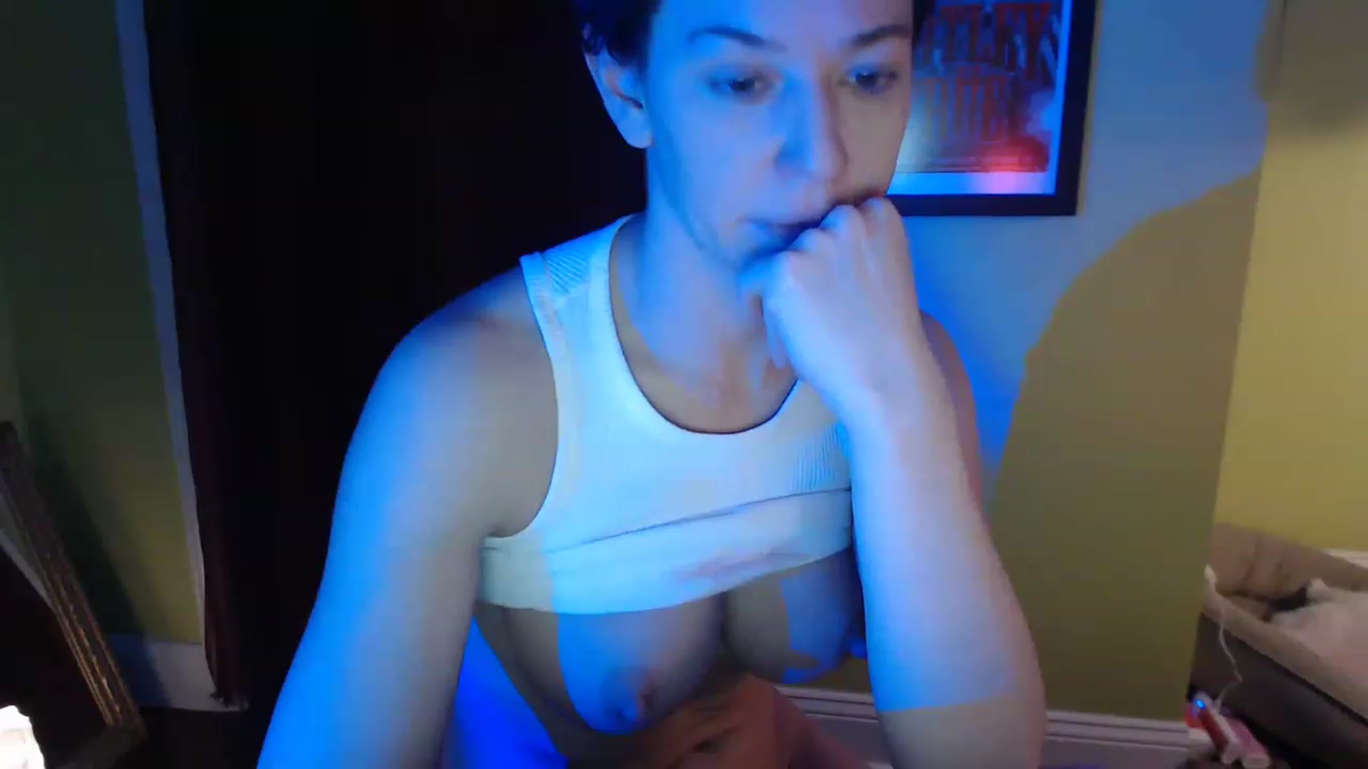 Gallery image thumbnail from SlottyBarista's myfreecams stream on, 02/13/2023, 08:53 image 12 of 20