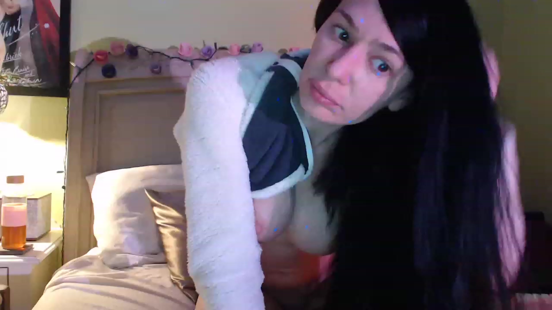 Gallery image thumbnail from SlottyBarista's myfreecams stream on, 03/21/2023, 08:12 image 17 of 20