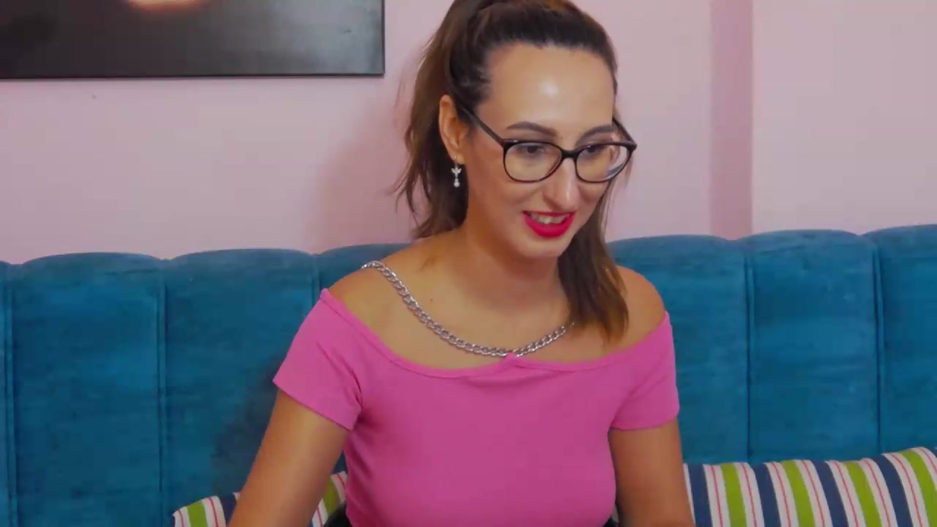 Gallery image thumbnail from SlowBlues's myfreecams stream on, 07/06/2026, 17:00 image 10 of 20