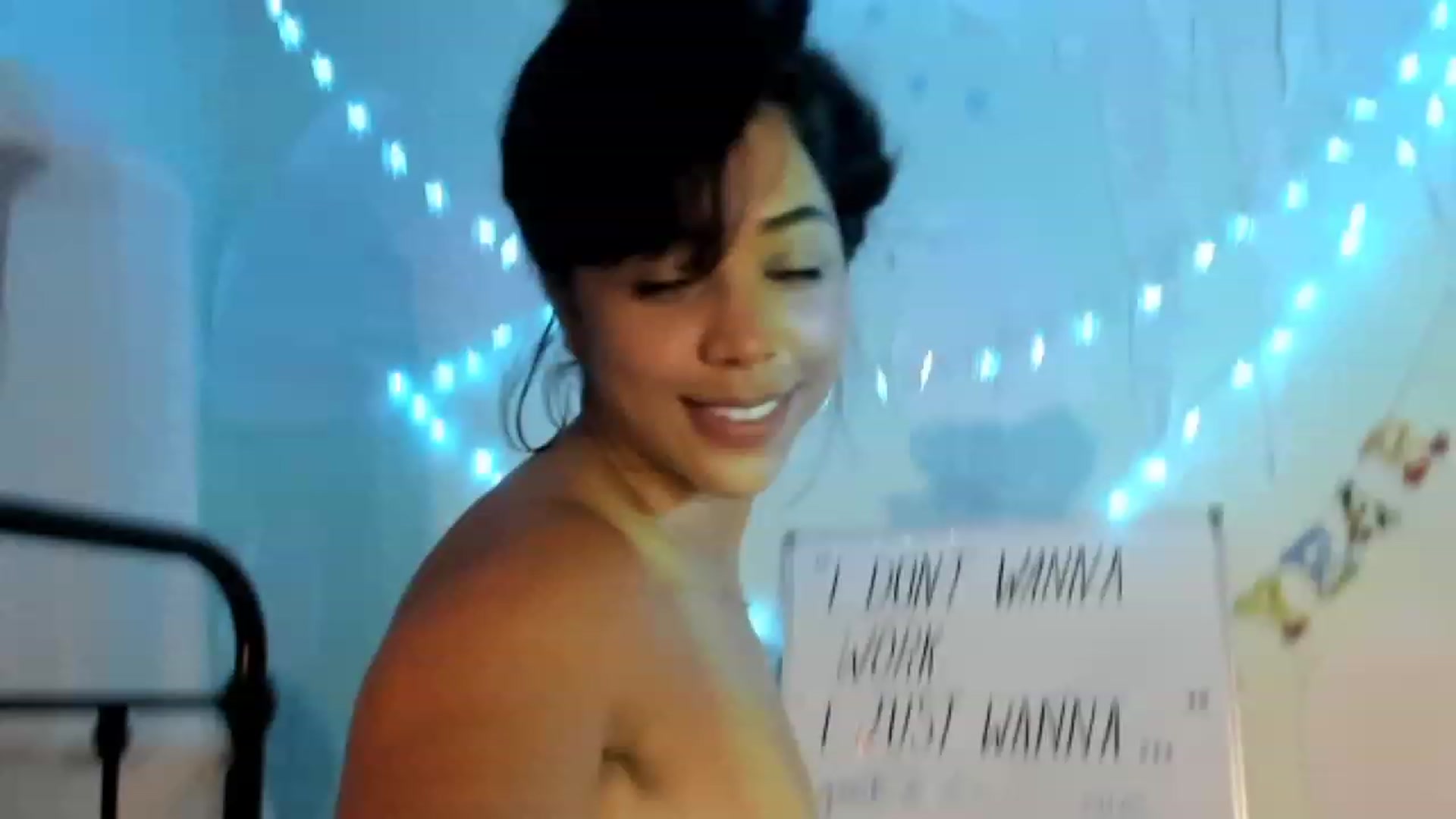 Gallery image thumbnail from Slut_Zilla's myfreecams stream on, 01/29/2023, 06:26 image 12 of 20