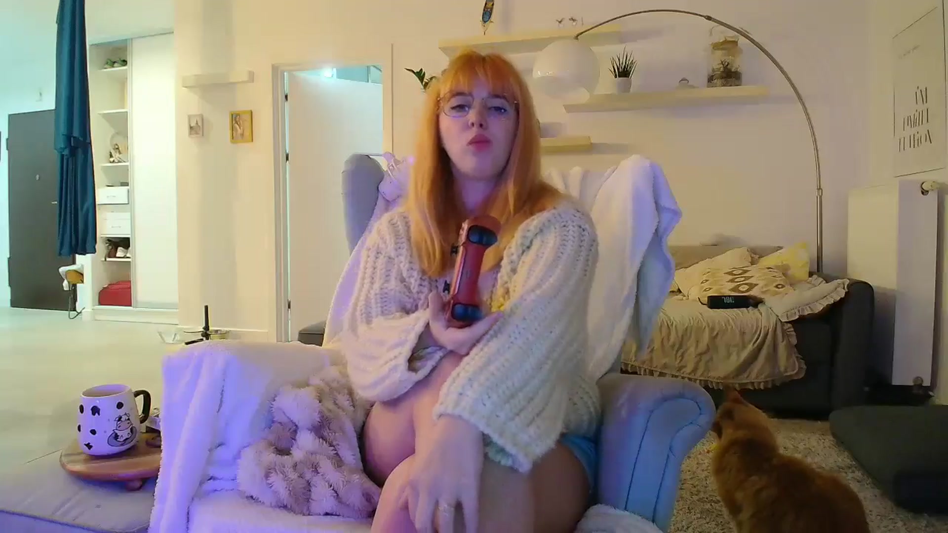 Gallery image thumbnail from Slutty_Kat's myfreecams stream on, 10/19/2025, 04:34 image 9 of 20