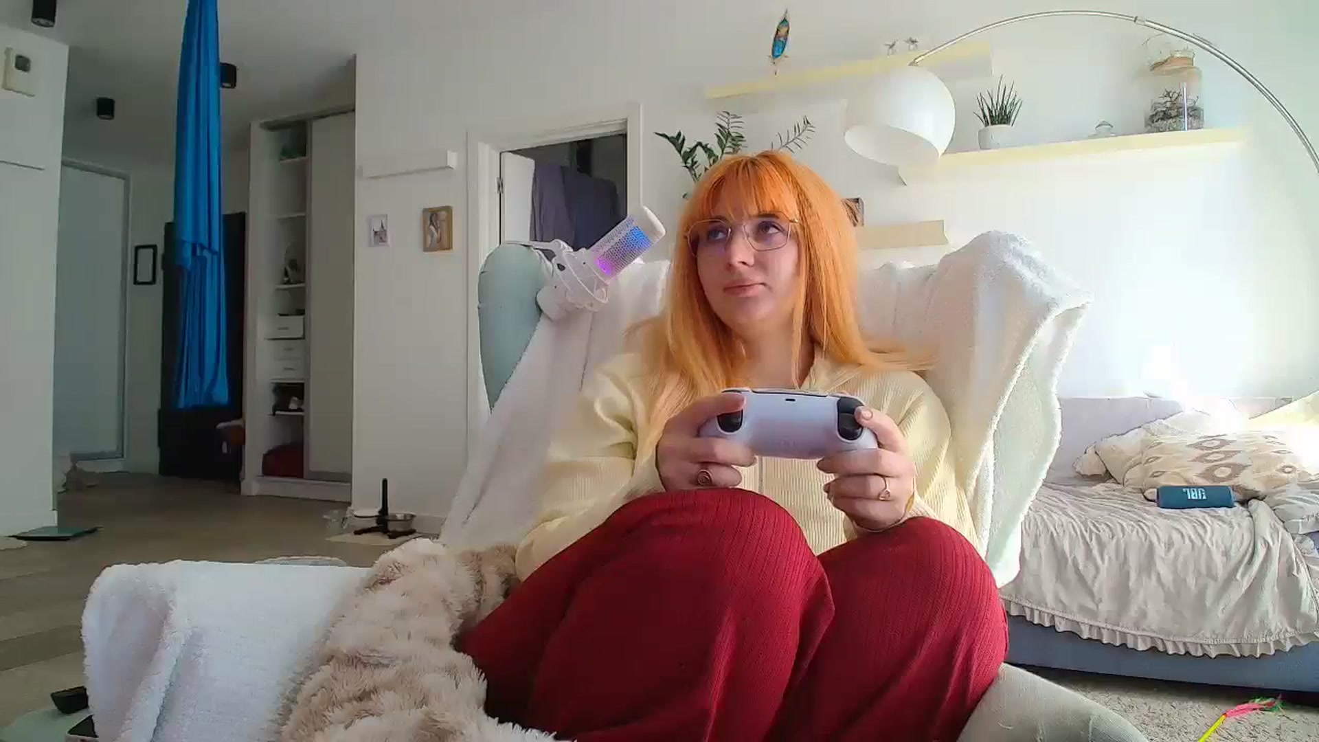 Gallery image thumbnail from Slutty_Kat's myfreecams stream on, 10/20/2025, 10:14 image 6 of 20