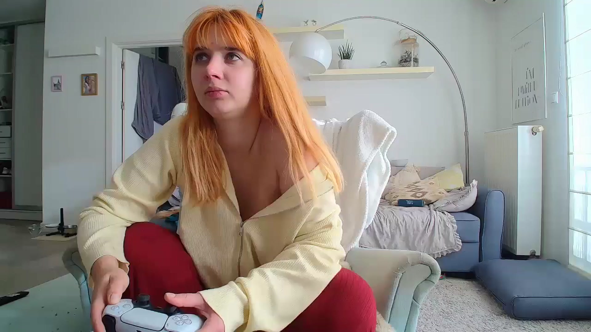 Gallery image thumbnail from Slutty_Kat's myfreecams stream on, 10/21/2025, 07:29 image 12 of 20