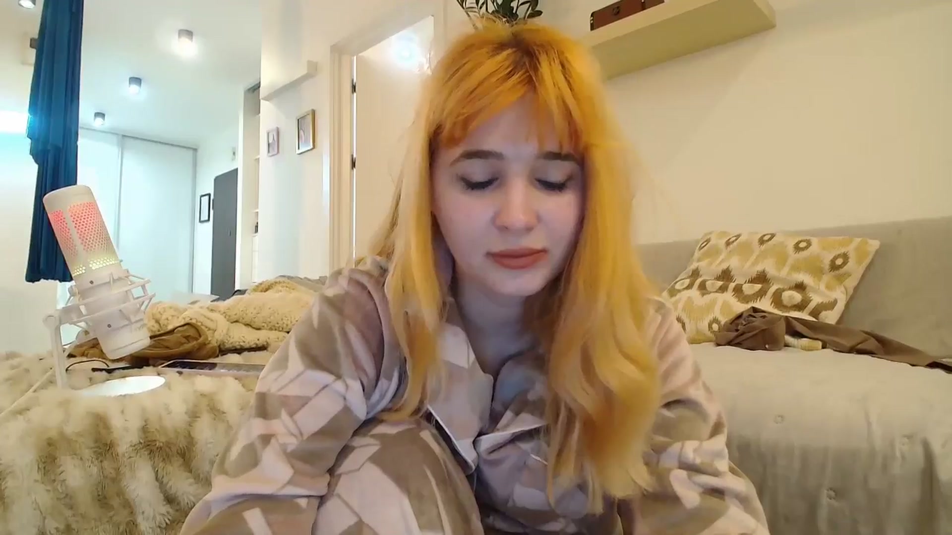 Gallery image thumbnail from Slutty_Kat's myfreecams stream on, 10/25/2025, 16:55 image 12 of 20