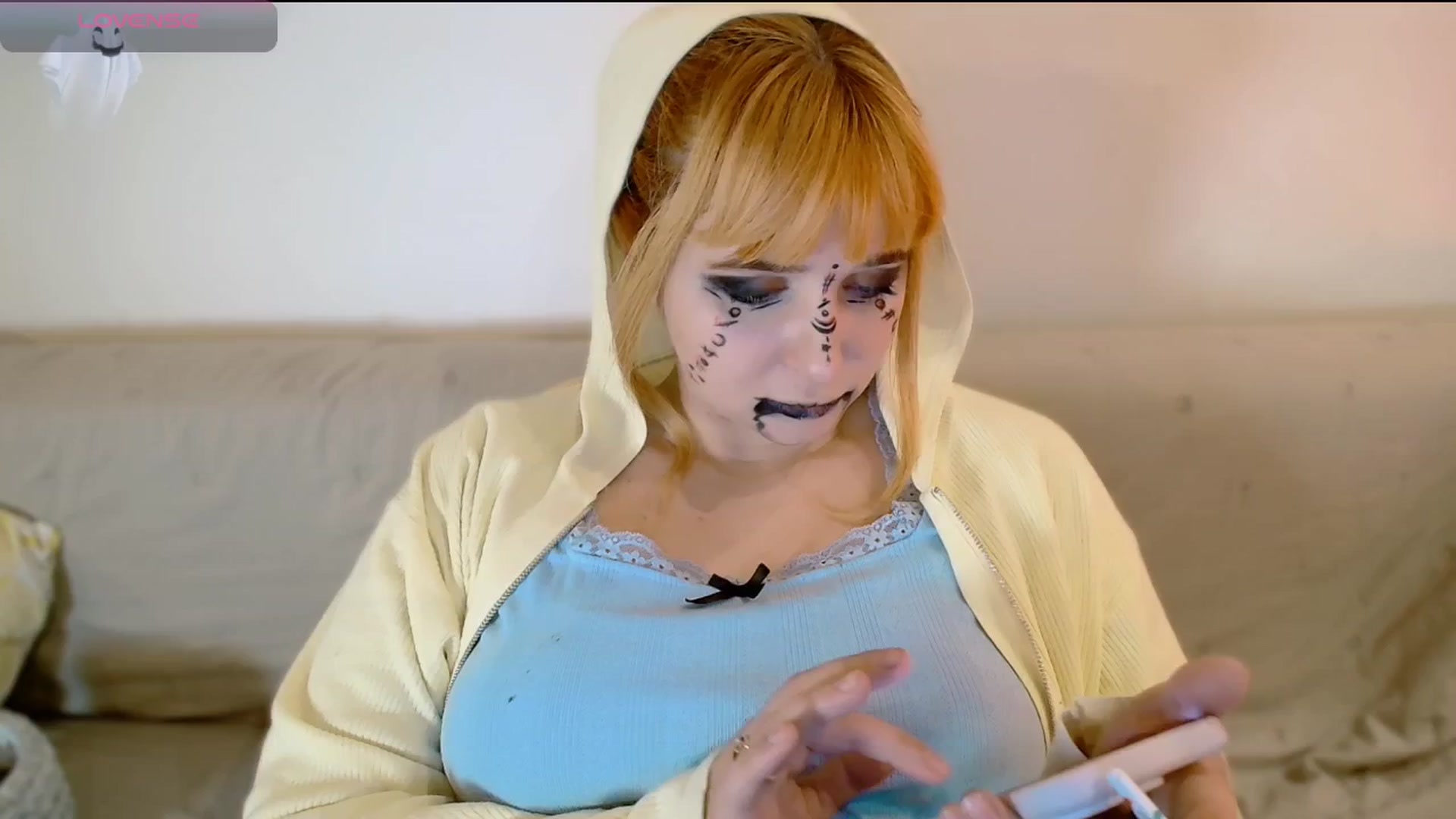 Gallery image thumbnail from Slutty_Kat's myfreecams stream on, 10/28/2025, 22:10 image 17 of 20