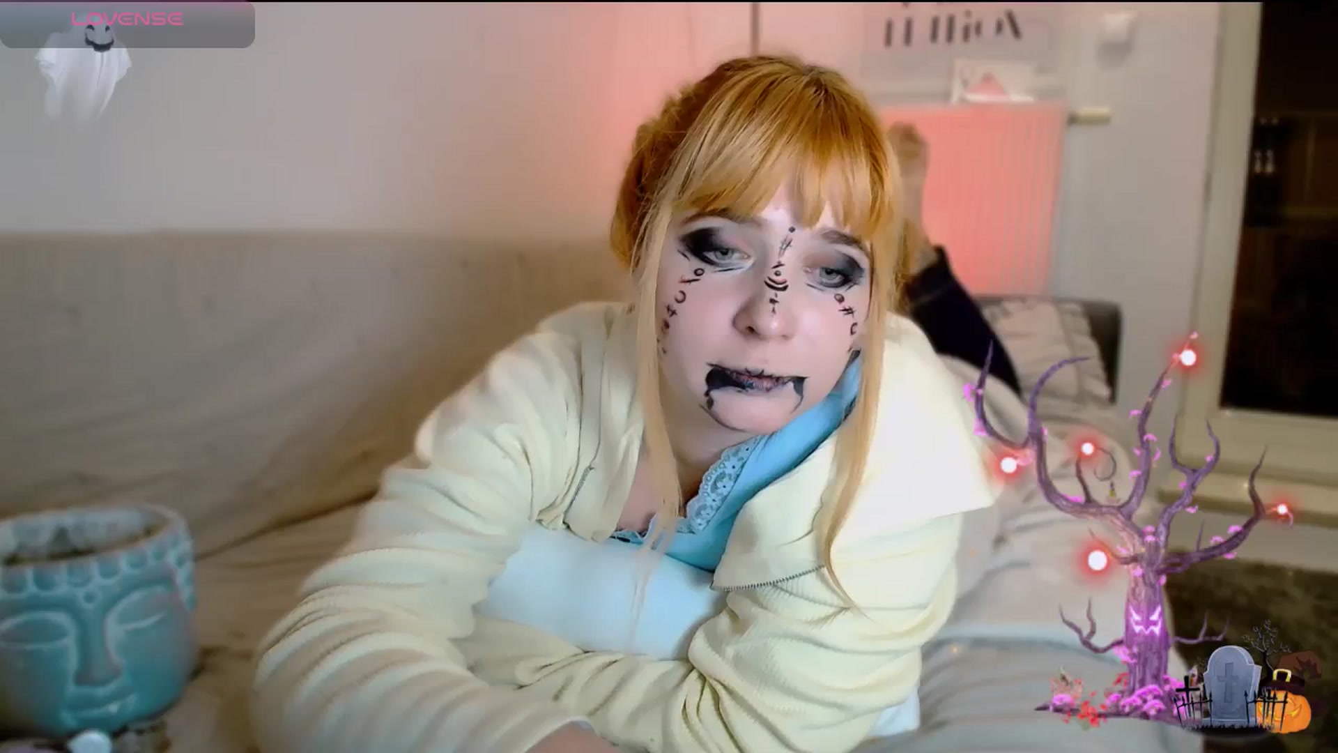 Gallery image thumbnail from Slutty_Kat's myfreecams stream on, 10/28/2025, 22:10 image 1 of 20