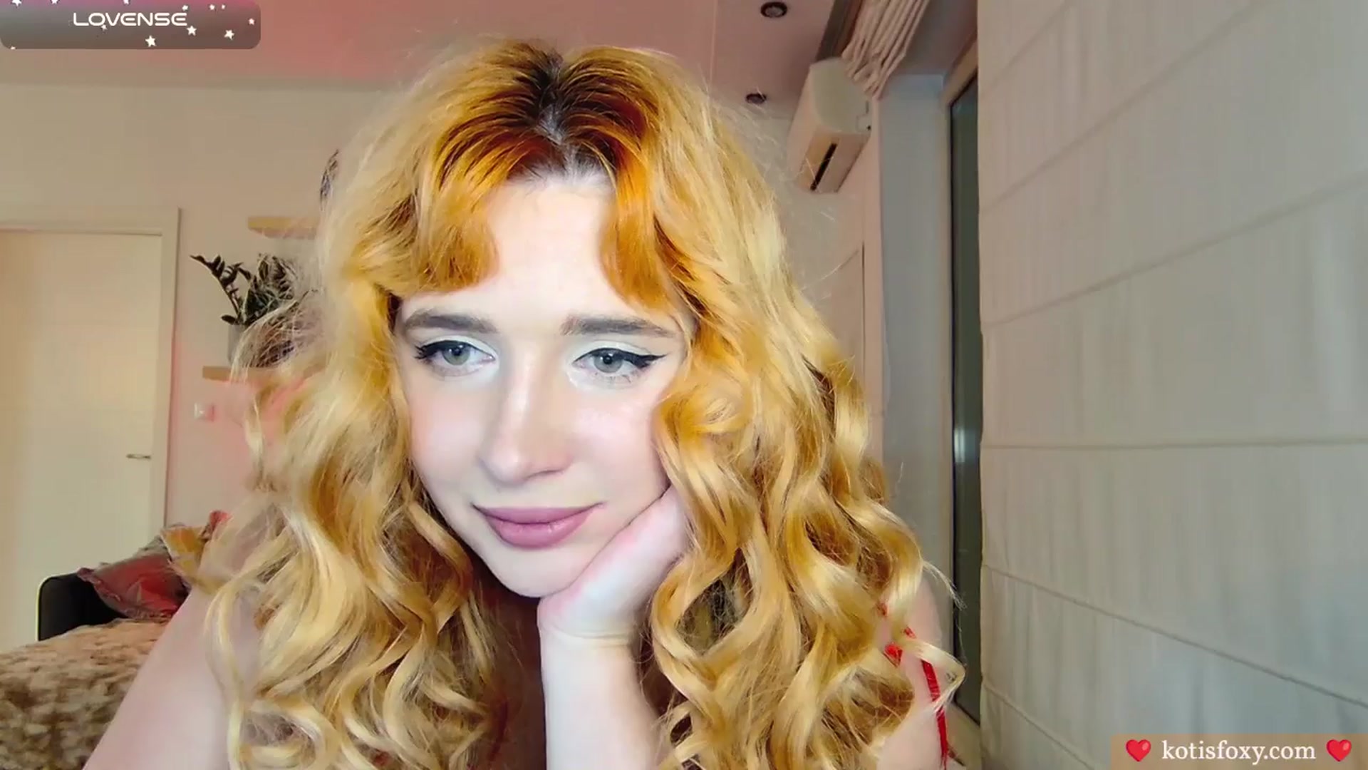 Gallery image thumbnail from Slutty_Kat's myfreecams stream on, 11/05/2025, 20:41 image 7 of 20