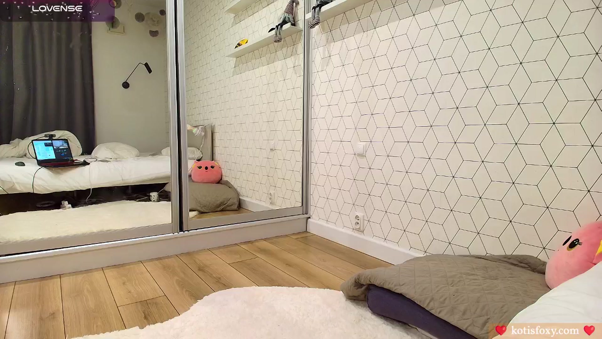 Gallery image thumbnail from Slutty_Kat's myfreecams stream on, 11/11/2025, 24:44 image 12 of 20
