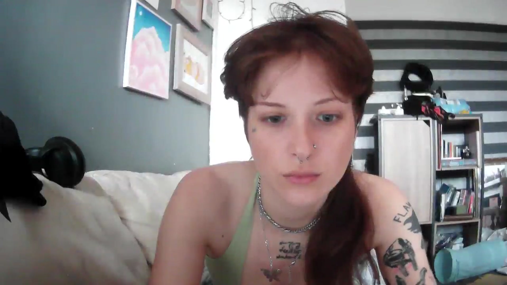 Gallery image thumbnail from SmallSaint's myfreecams stream on, 01/10/2026, 12:53 image 6 of 20