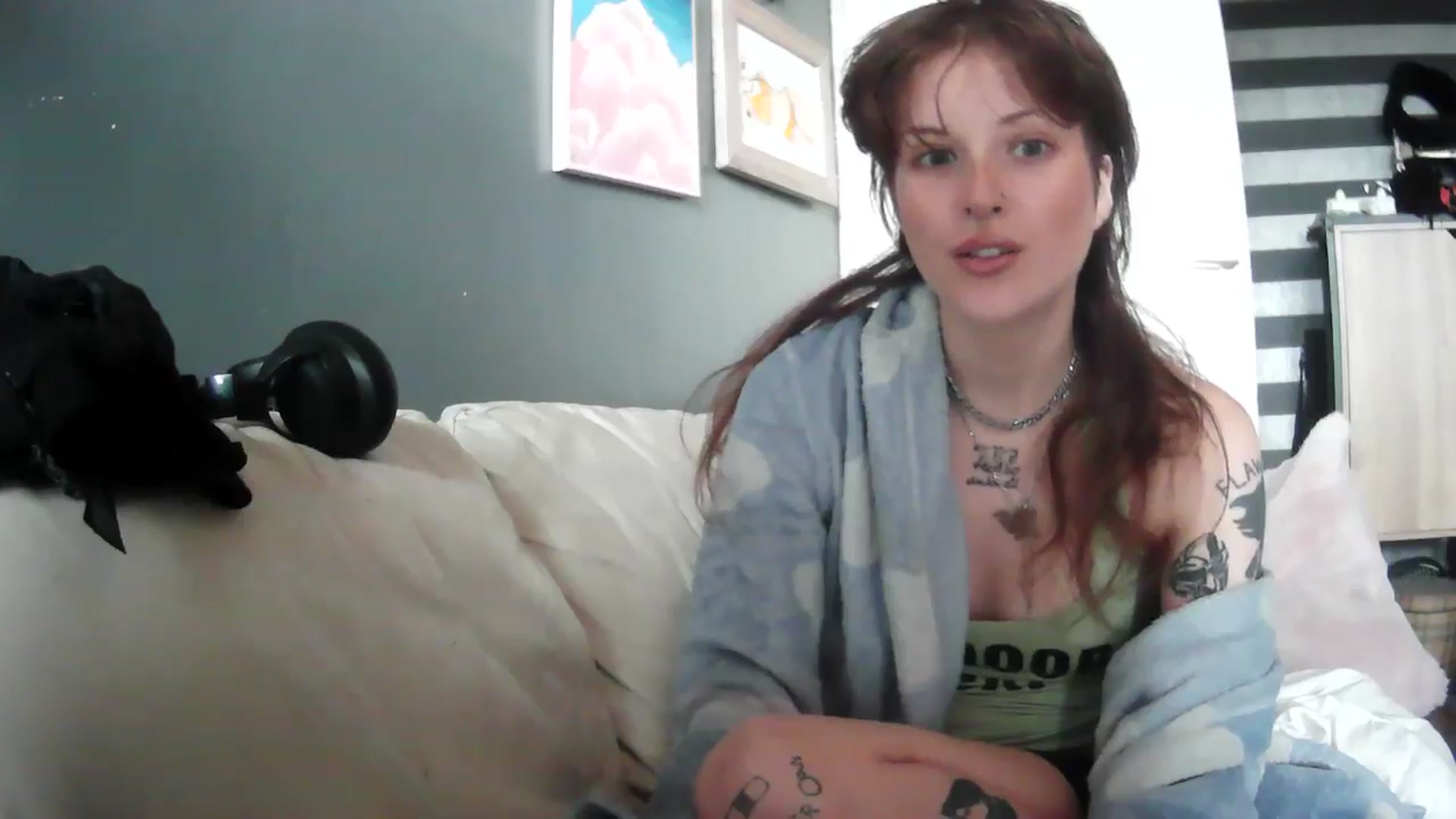 Gallery image thumbnail from SmallSaint's myfreecams stream on, 01/10/2026, 12:53 image 13 of 20